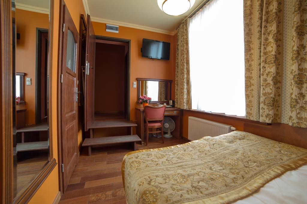 Rynek 16 Aparthotel Sandomierz Bagian luar foto
